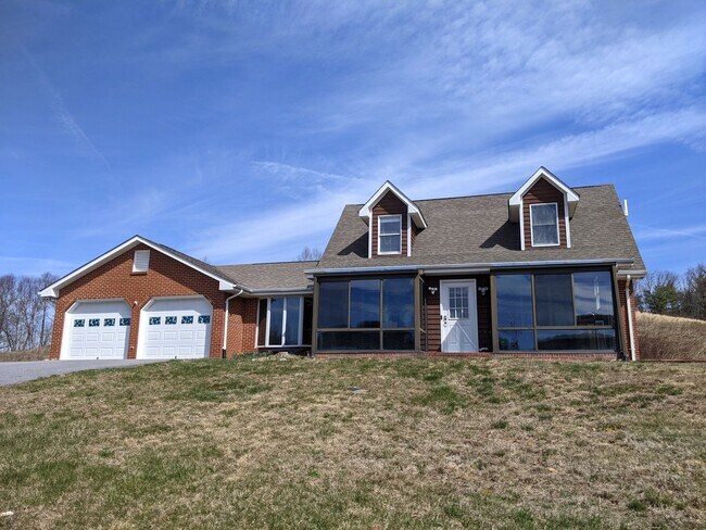 Primary Photo - 5990 Idlewild Rd