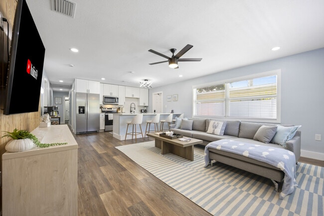 Building Photo - 79 S Brevard Ave