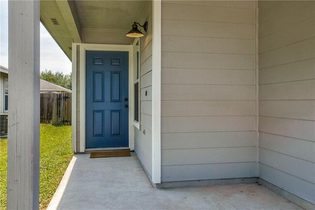 Building Photo - 3013 Caleb Dr