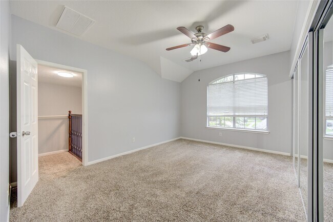 Building Photo - 9351 Royal Way