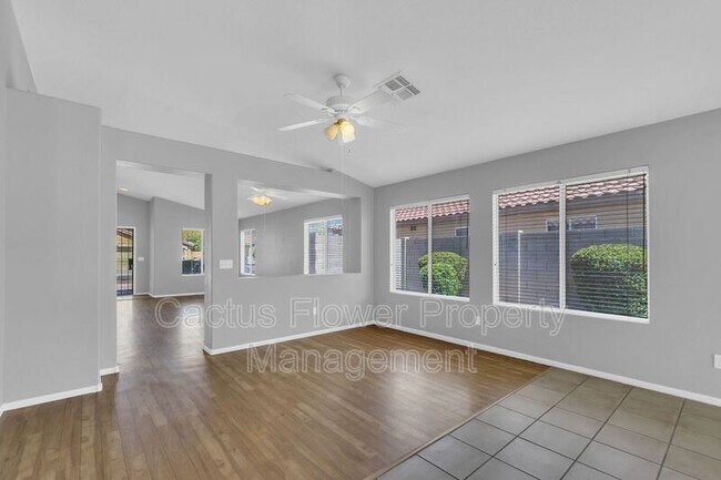 Building Photo - 2401 E Derringer Way