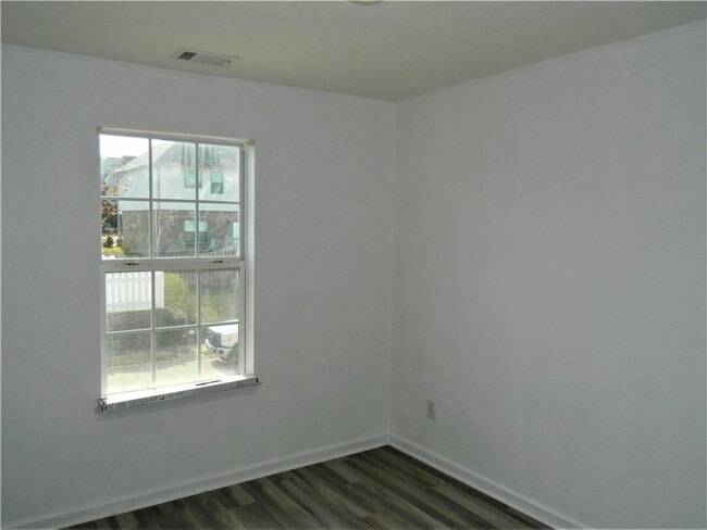 Building Photo - 20 Chantilly Pl