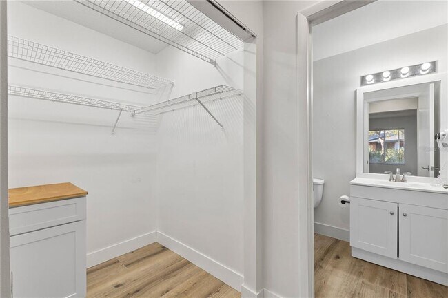 Building Photo - 5606 Blue Shadows Ct