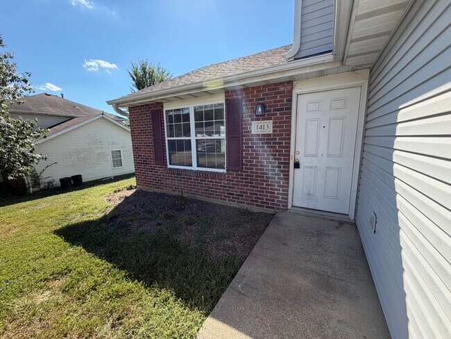 Building Photo - 1413 N Frideriki Dr