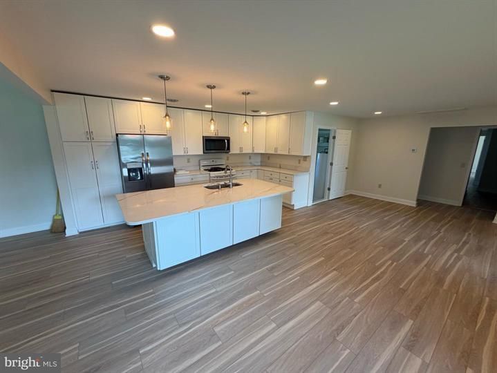 Building Photo - 109 Yewell Rd