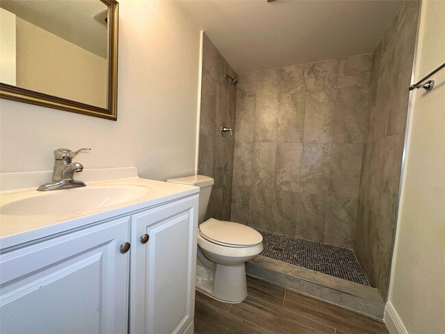 Building Photo - 50 SW 3rd Ave