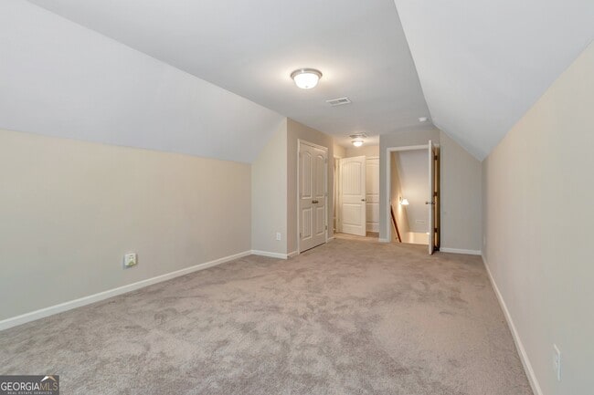 Building Photo - 10 Vintage Ave