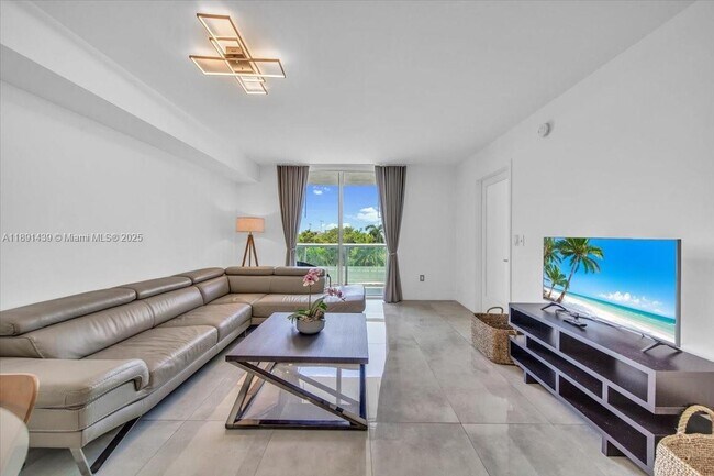 Building Photo - 50 Biscayne Blvd