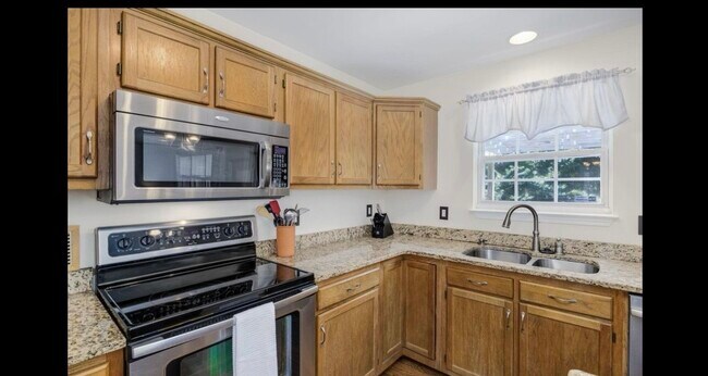 Building Photo - 205 Marcie Rush Ln