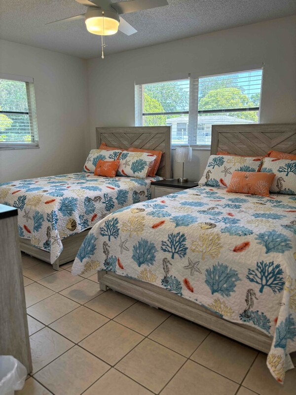 Building Photo - 2022 Royal Palm Dr