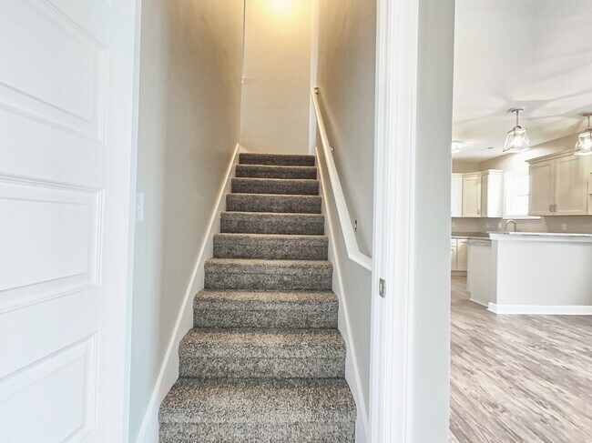Building Photo - 602 Princess Anne Cir