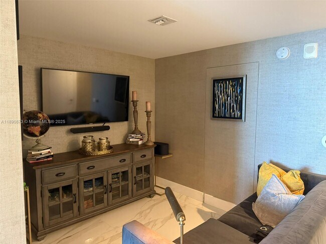Building Photo - 16385 Biscayne Blvd