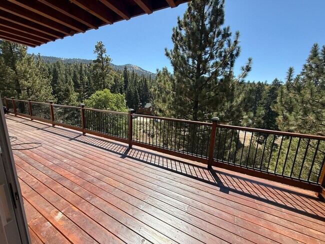 Building Photo - Stunning 4-Bedroom Home with Amazing Views, EV Charger & Solar in Big Bear!
