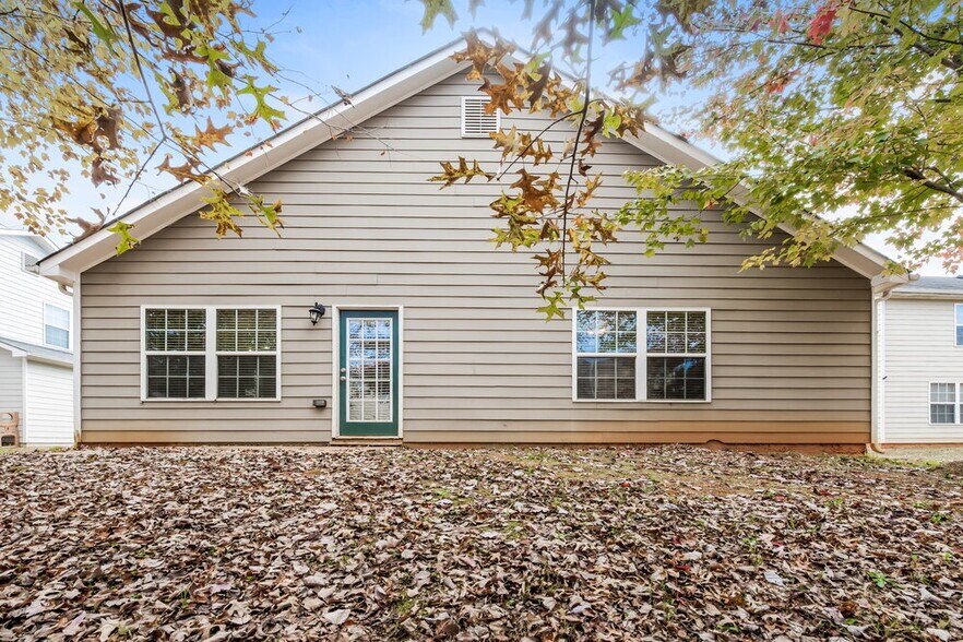 Building Photo - 717 Douglass Cir