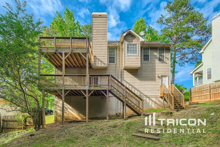 Building Photo - 405 Streamview Ln