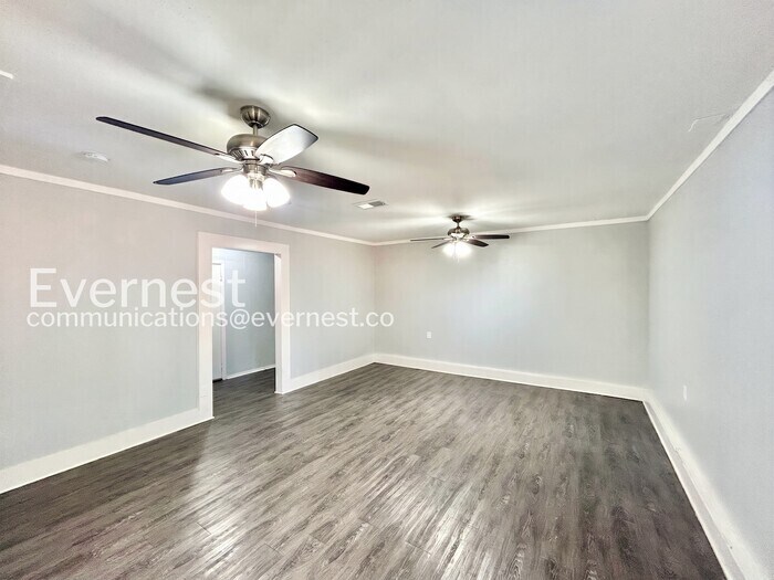 Building Photo - 3502 Matador Dr