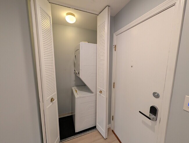 Building Photo - Beautiful 2BR/2BA Condo –  Swimming Pool, Fireplace, In-Unit Laundry, Parking + Storage