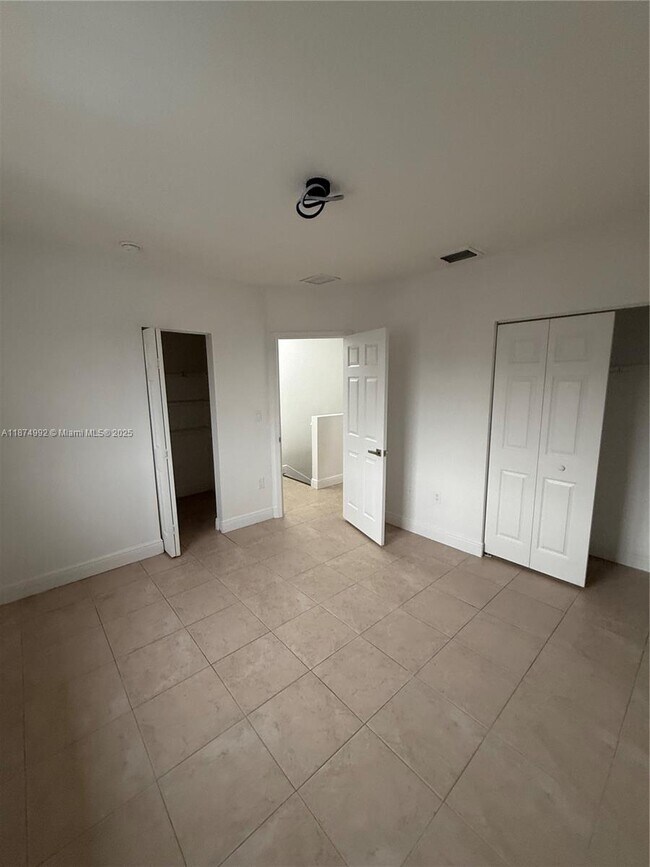 Building Photo - 13717 SW 171st Ln