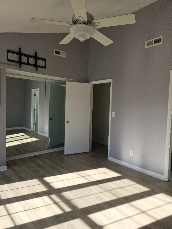 Building Photo - 3040 Winterberry Dr