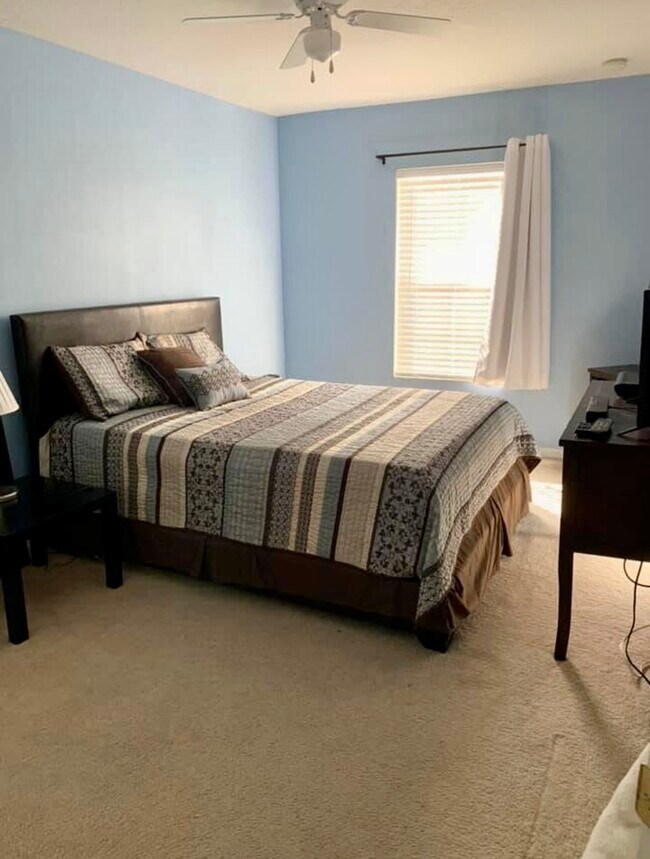 Building Photo - 10043 Moorshire Cir