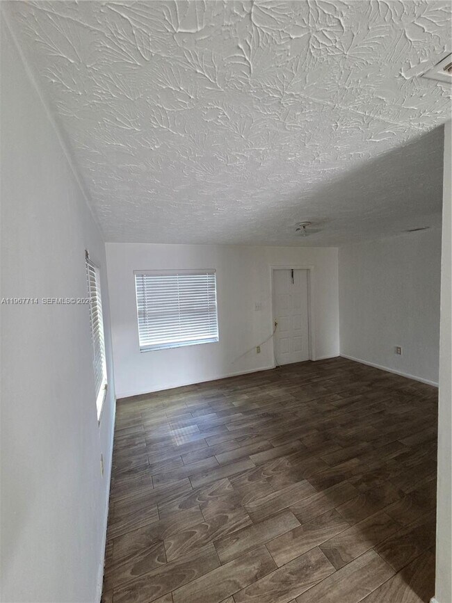 Building Photo - 503 N 25th St