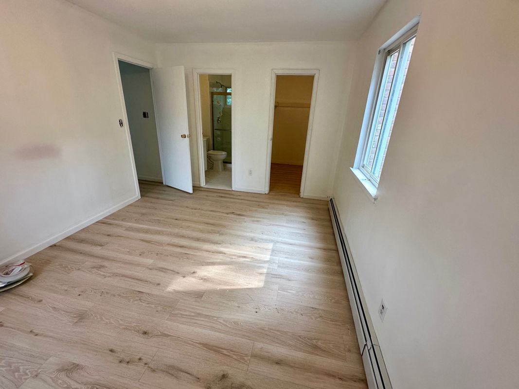 Building Photo - 12 Dundalk Rd