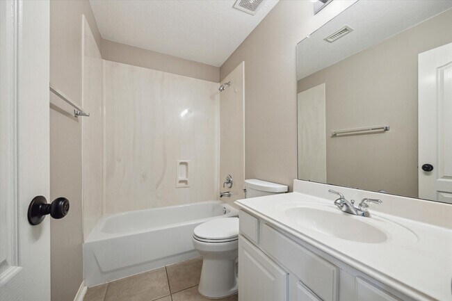 Building Photo - 2119 Water Way