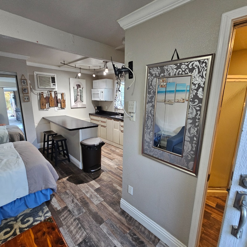 Building Photo - 12204 Hillwood Dr