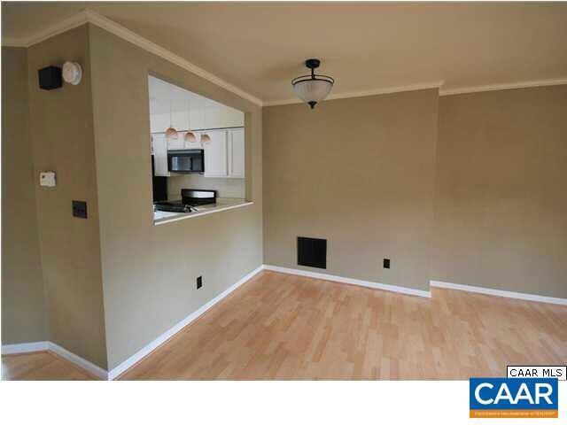 Building Photo - 1235 Maple View Dr