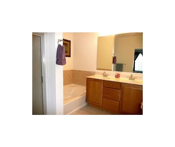 Building Photo - 3223 Edward Stec Blvd