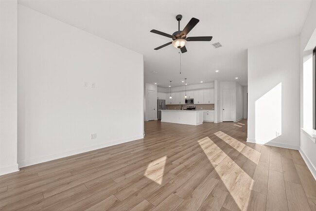 Building Photo - 16915 Chapel Knox Dr