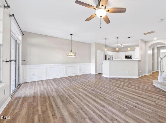 Building Photo - 318 Longchamp Ln