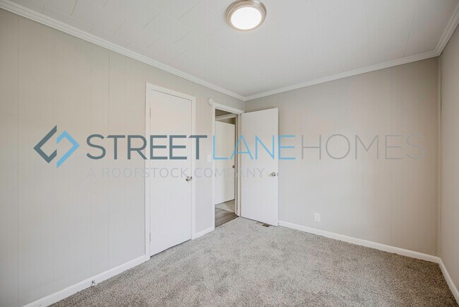 Building Photo - Charming 4 Bedroom in Lanett!