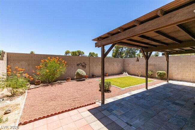 Building Photo - 2587 Swan Ln