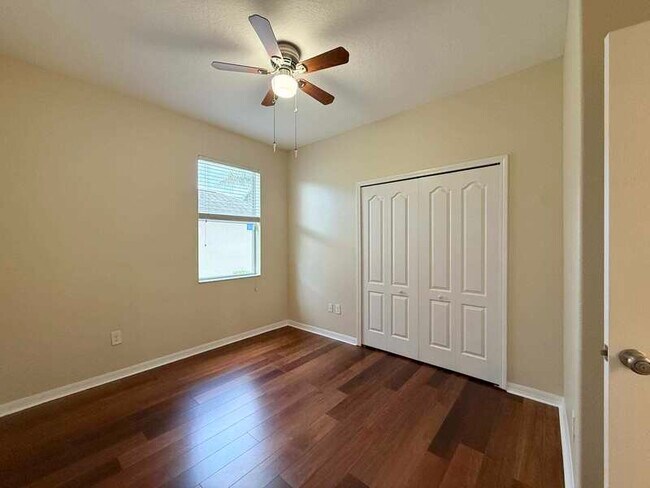 Building Photo - 930 Meadow Glade Dr