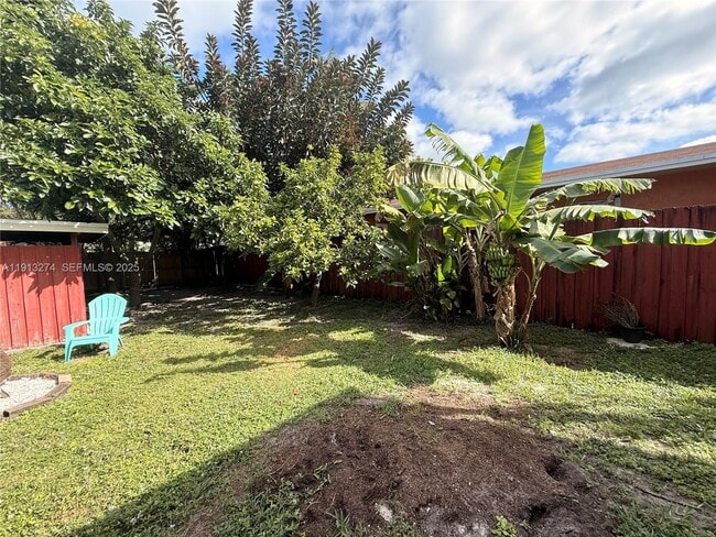 Building Photo - 2435 Wilson St