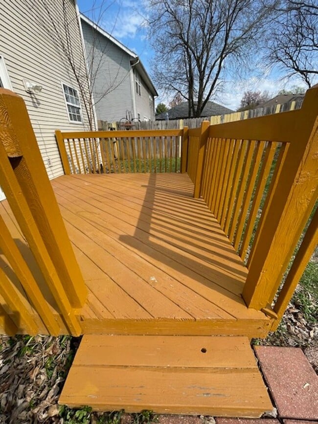 Building Photo - 4 Bedroom Home in SE Springfield!