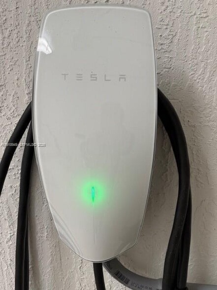 Building Photo - 6280 SW 47th Ct