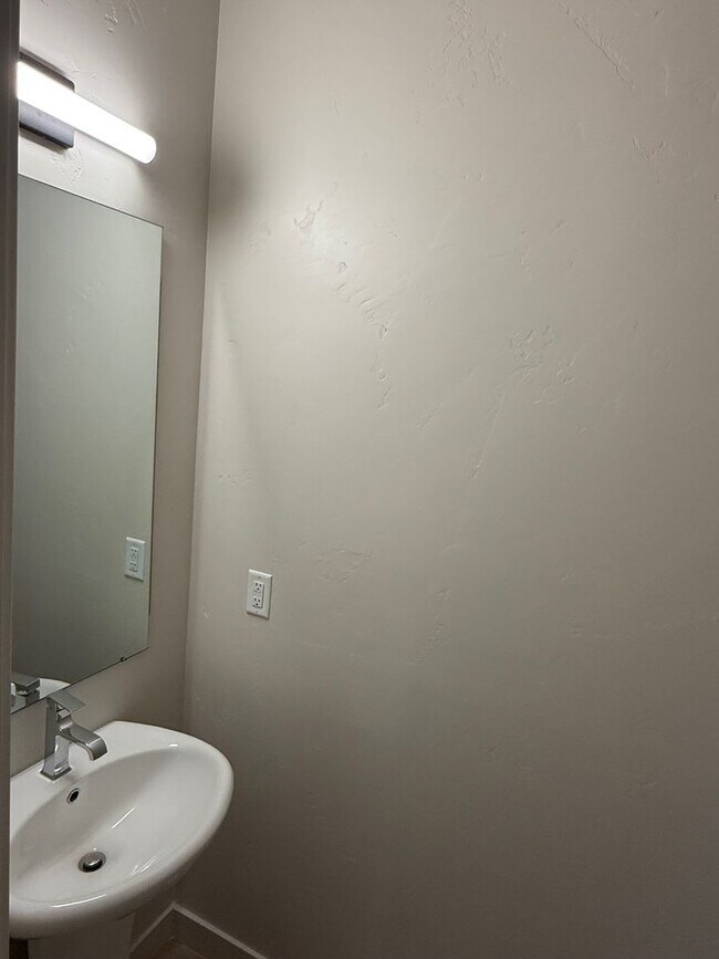 Building Photo - Half off first months rent - Beautiful townhome, construction just completed, 2 car garage, centr...