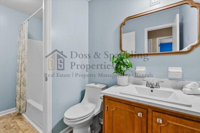 Building Photo - 1480 Spring Hill Cir