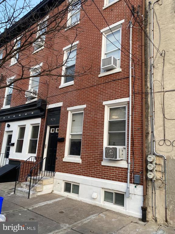 Building Photo - 929 S 12th St