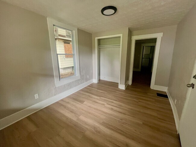 Building Photo - 1141 McKinley Ave