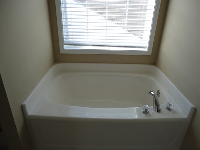 Building Photo - 10 Canso St