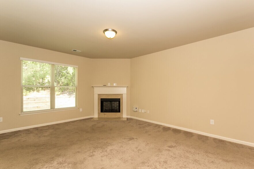 Building Photo - 258 Stillwood Dr