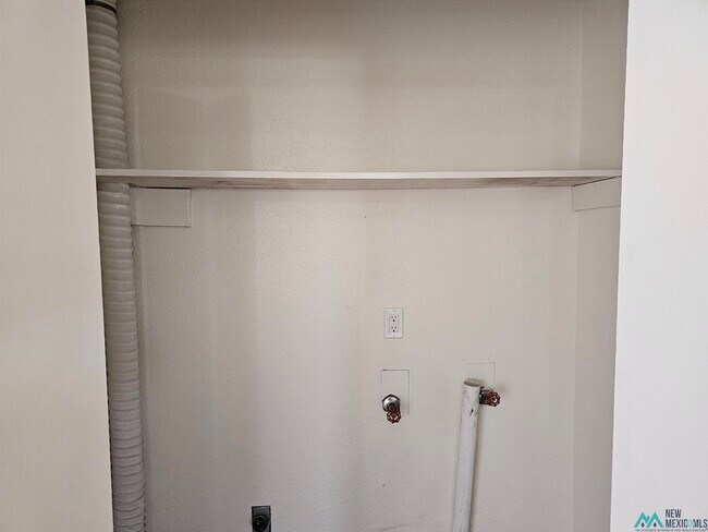 Building Photo - 723 N Avenue M