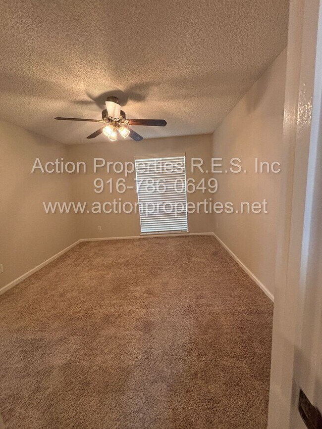 Building Photo - Rocklin 3 Bedroom 2 Bathroom, Single Story...