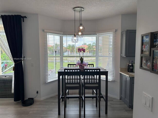 Building Photo - 3697 Miramontes Cir