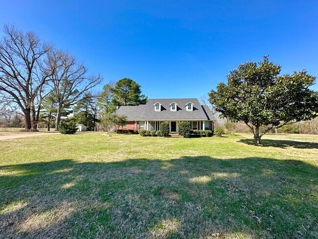 Primary Photo - Coming Soon! 3/2/2 On 1 Acre in Brownsboro!
