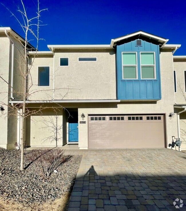 Building Photo - Beautiful 3 Bedroom Townhome close to UNR