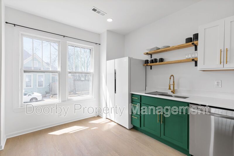 Building Photo - 913 S Highland Park Ave